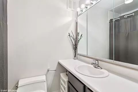 100 E Walton St #15B, Chicago, IL 60611 photo 10
