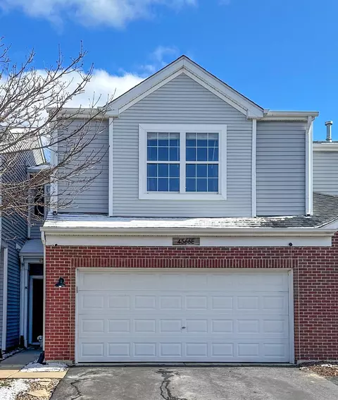 4566 Camden Ln #E, Yorkville, IL 60560