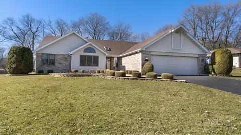 1907 Highridge Rd, Rockford, IL 61108