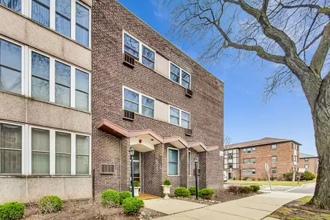 1333 W Touhy Ave #205, Park Ridge, IL 60068