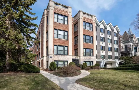 556 W Deming Pl #1, Chicago, IL 60614