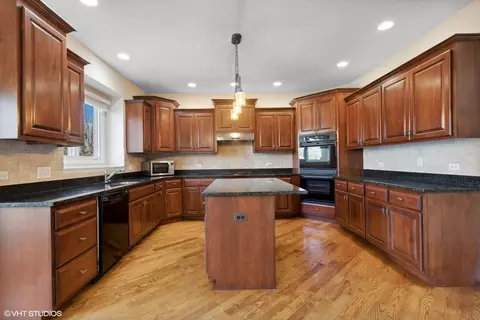 13447 Kerr St, Plainfield, IL 60585 photo 6