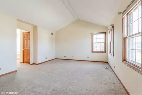 Living - 721 Kylemore Dr, Des Plaines, IL 60016 photo 3 of 3