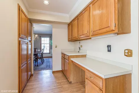 Kitchen - 721 Kylemore Dr, Des Plaines, IL 60016 photo 2 of 3