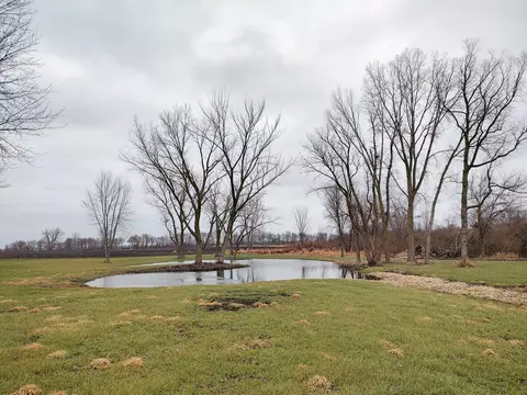 49 W100 Rt 64, Maple Park, IL 60151