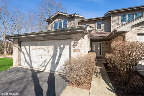 16601 Grants Trl, Orland Park, IL 60467