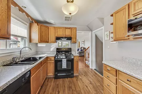 Kitchen - 9039 28th St, Brookfield, IL 60513 photo 3 of 3