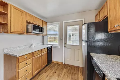 Kitchen - 9039 28th St, Brookfield, IL 60513 photo 2 of 3