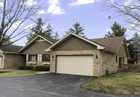 62 Chelsea St, Bloomingdale, IL 60108