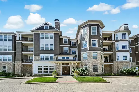 149 W Kennedy Ln #302, Hinsdale, IL 60521