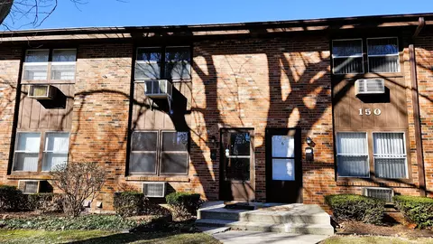 150 Flintridge Dr #5, Rockford, IL 61107