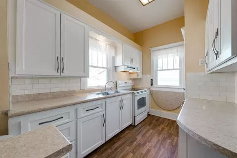 Kitchen - 408 Willard Ave, Bloomington, IL 61701 photo 2 of 4