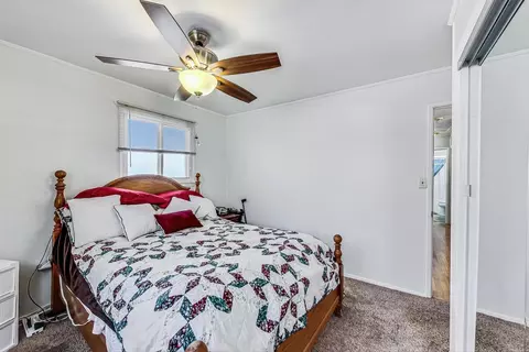Bedroom - 482 Isa Dr, Wheeling, IL 60090 photo 2 of 2