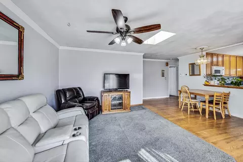 Living - 482 Isa Dr, Wheeling, IL 60090 photo 1 of 2