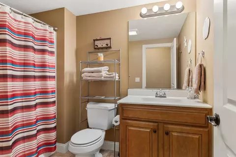 Bath - 1011 Declaration Dr, Savoy, IL 61874 photo 6 of 6