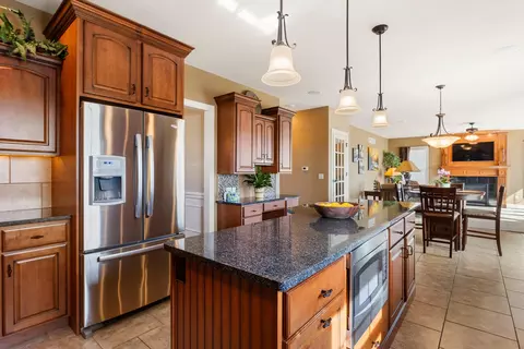 Kitchen - 1011 Declaration Dr, Savoy, IL 61874 photo 4 of 6