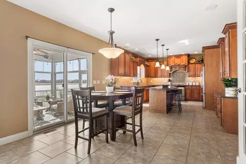 Kitchen - 1011 Declaration Dr, Savoy, IL 61874 photo 6 of 6