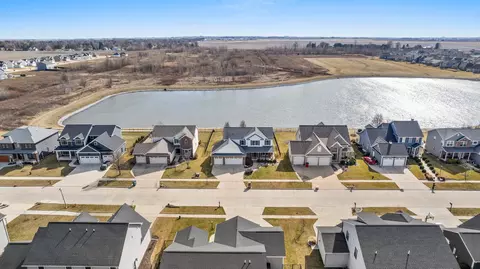 View/Area - 1011 Declaration Dr, Savoy, IL 61874 photo 3 of 9
