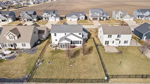 View/Area - 1011 Declaration Dr, Savoy, IL 61874 photo 2 of 9