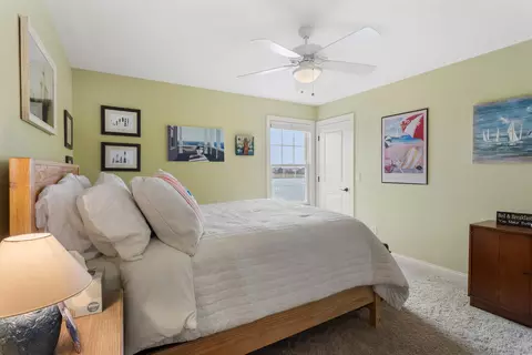 Bedroom - 1011 Declaration Dr, Savoy, IL 61874 photo 3 of 8