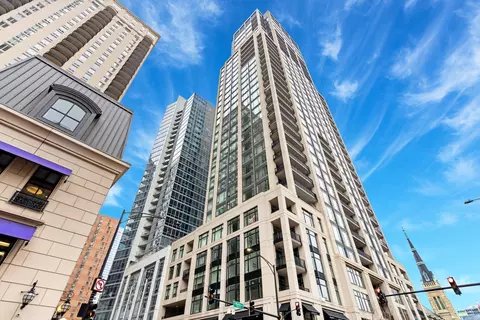 9 W Walton St #1901, Chicago, IL 60610