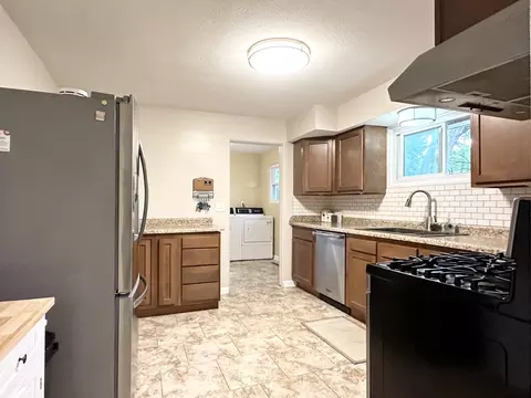 Kitchen - 2647 E Riverview Dr, Kankakee, IL 60901 photo 1 of 4