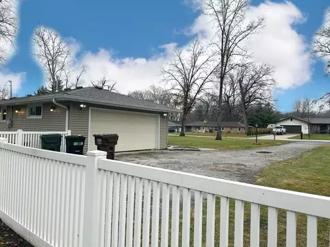 Exterior - 2647 E Riverview Dr, Kankakee, IL 60901 photo 10 of 10