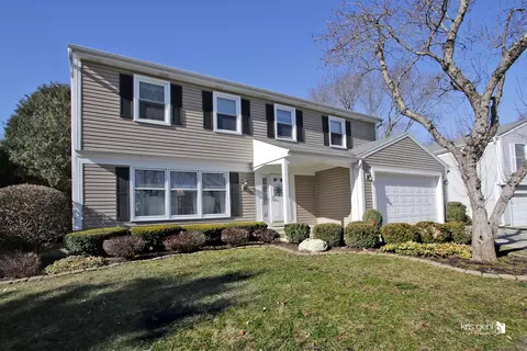 218 Abilene Ln, Vernon Hills, IL 60061