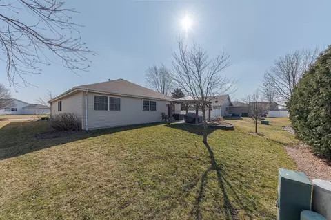 Exterior - 1606 Dove Valley Ln, Beecher, IL 60401 photo 4 of 6