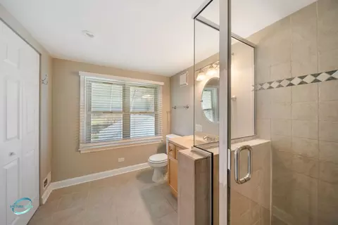 Bath - 1310 Irving Ave, Wheaton, IL 60187 photo 3 of 3