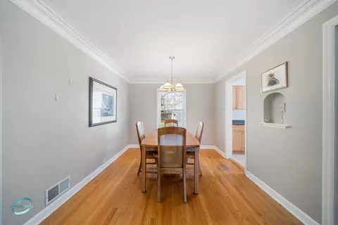 Dining - 1310 Irving Ave, Wheaton, IL 60187 photo 2 of 2