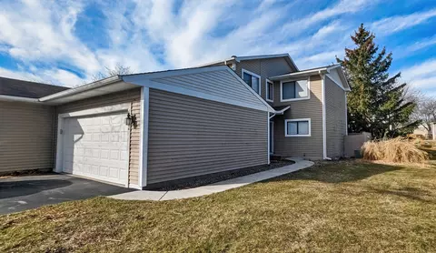 1032 Stockton Ct, Vernon Hills, IL 60061