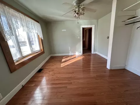213 Packard St, Bloomington, IL 61701 photo 3