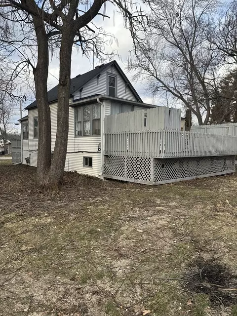 301 N River Rd, Fox River Grove, IL 60021 photo 6
