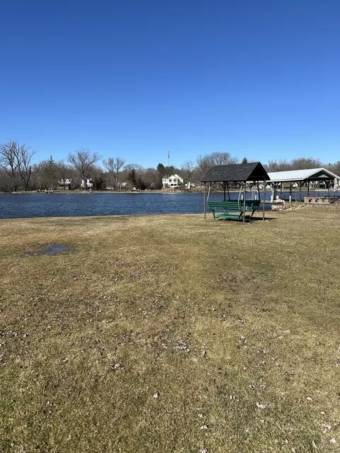 301 N River Rd, Fox River Grove, IL 60021 photo 10