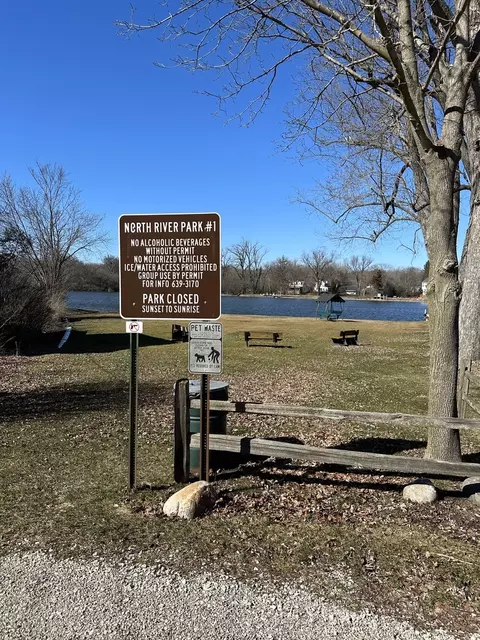 301 N River Rd, Fox River Grove, IL 60021 photo 8