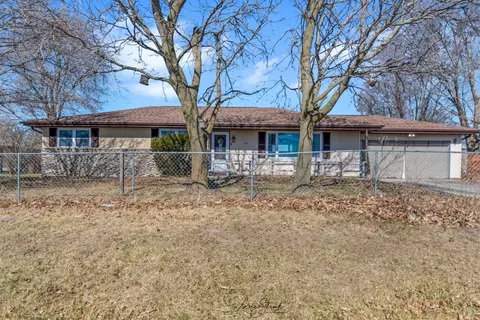 2101 Delaney Rd, New Lenox, IL 60451