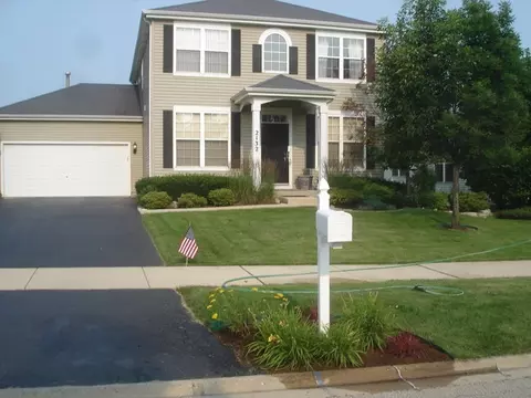 2132 Fescue Dr, Aurora, IL 60504