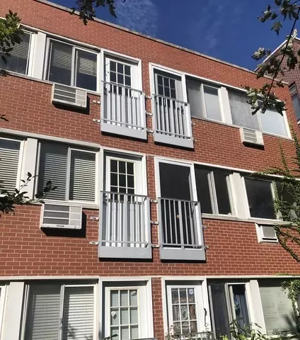 4044 N California Ave #204, Chicago, IL 60618