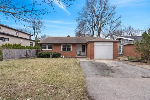 4111 Church St, Skokie, IL 60076