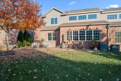 Exterior - 46 Monarch Dr, Bloomington, IL 61704 photo 4 of 5