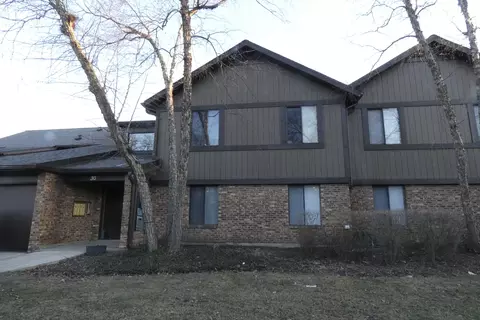 30 Creekside Cir #A, Elgin, IL 60123