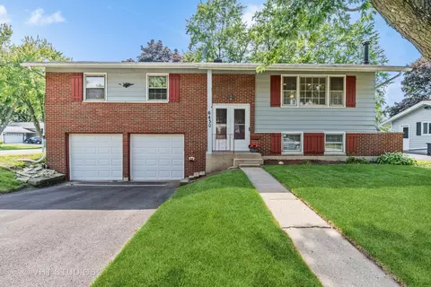 6430 Arnold Dr, Woodridge, IL 60517