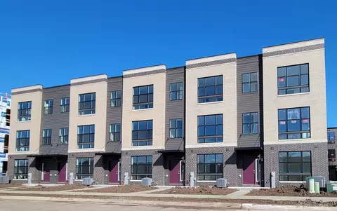 316 Summit Cir #1132, Lombard, IL 60148