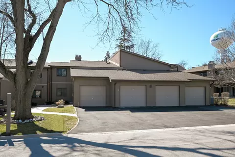 29 W431 Emerald Green Dr #24-D, Warrenville, IL 60555