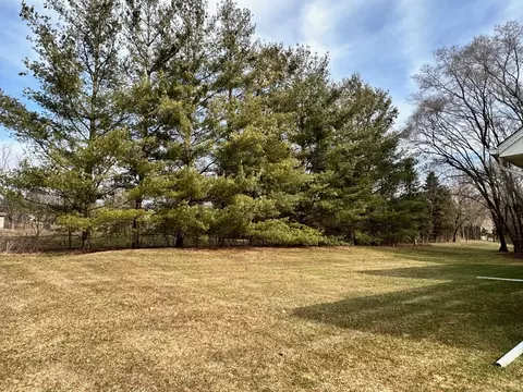 7670 Burr Oak Rd, Roscoe, IL 61073 photo 4