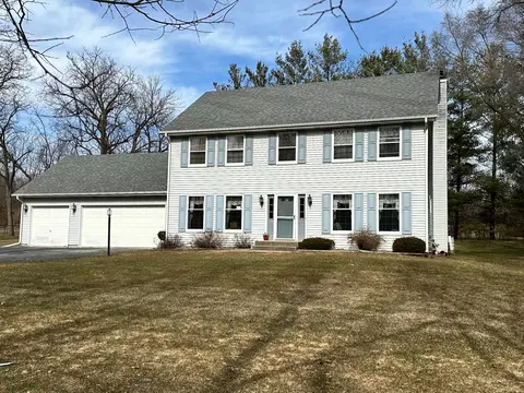 7670 Burr Oak Rd, Roscoe, IL 61073