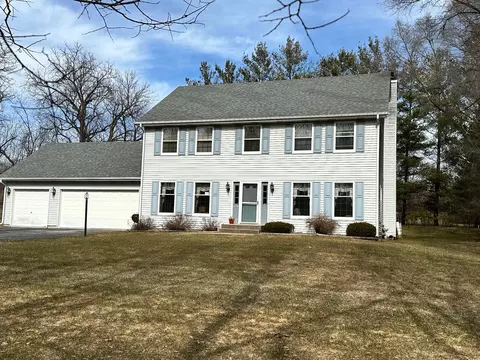 7670 Burr Oak Rd, Roscoe, IL 61073 photo 3