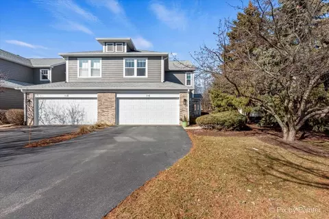 114 Tanglewood Dr #114, Glen Ellyn, IL 60137