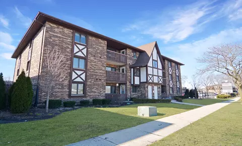 10620 Ridgeland Ave #3C, Chicago Ridge, IL 60415